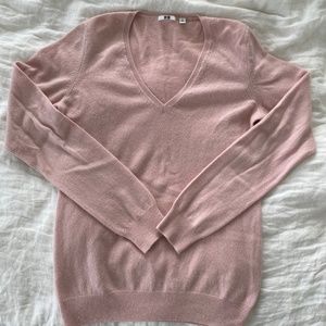 Uniqlo 100% Cashmere Pink V-neck Sweater, Size M